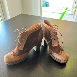 Sperry Top Sider Emory woman’s ankle boot size 8.5 Oxford wingtip lace up
